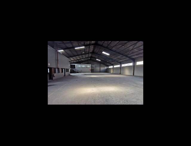 2,357M² WAREHOUSE TO LET IN ROSSBURGH